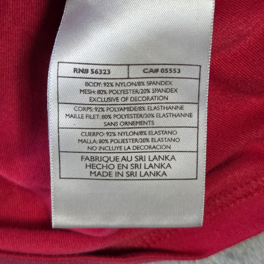 Nike Fit DRY Womens Red Short Sleeve Mesh Back Athletic Shirt Size L Athleisure